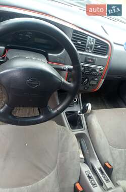 Седан Nissan Primera 2000 в 