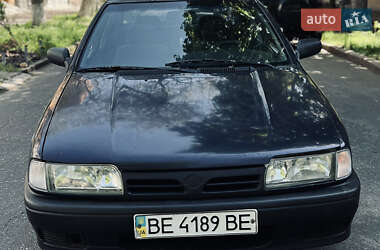 Седан Nissan Primera 1993 в 