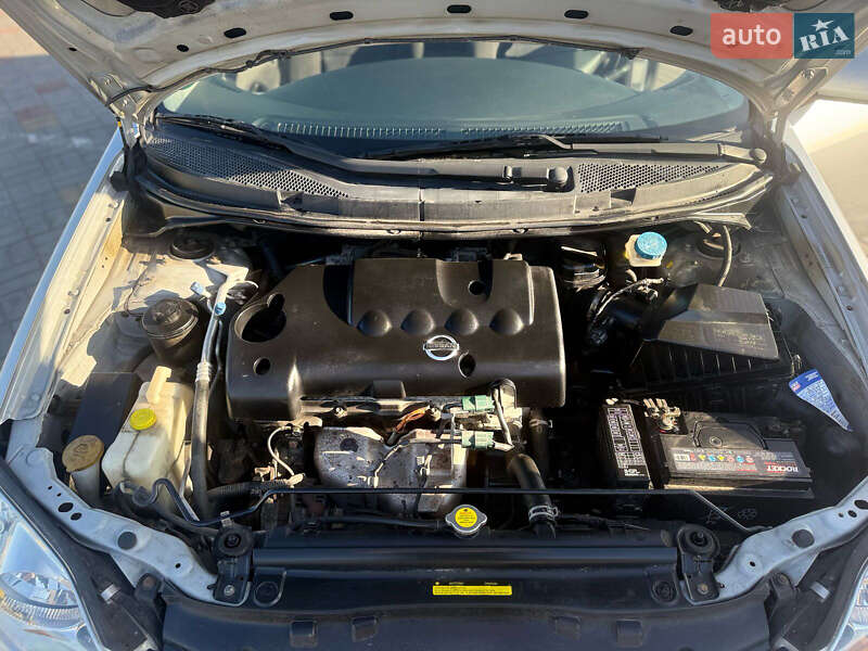 Лифтбек Nissan Primera 2002 в Житомире