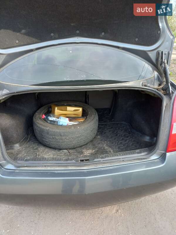 Седан Nissan Primera 2003 в Краматорську