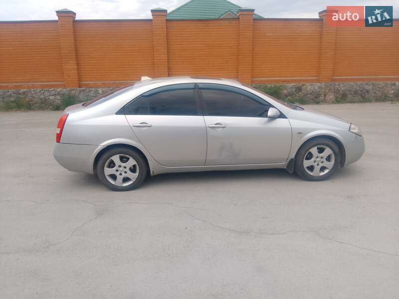 Nissan Primera 2003