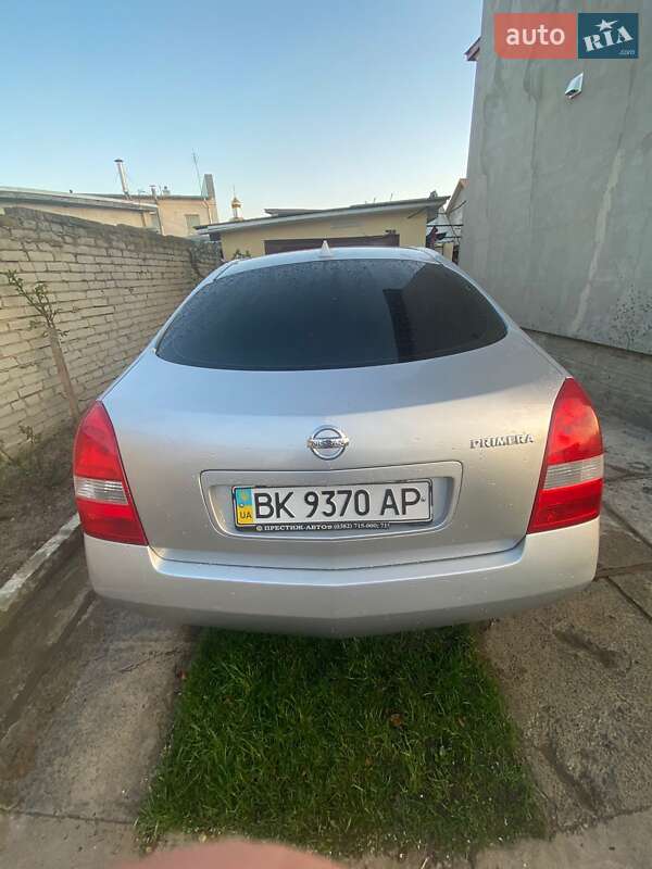 Седан Nissan Primera 2003 в Березному