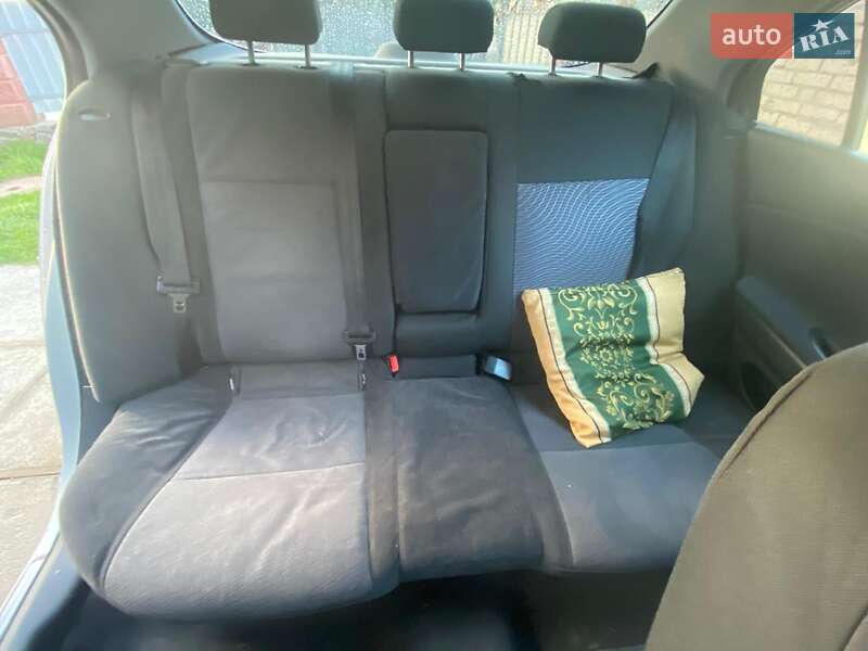 Седан Nissan Primera 2003 в Березному