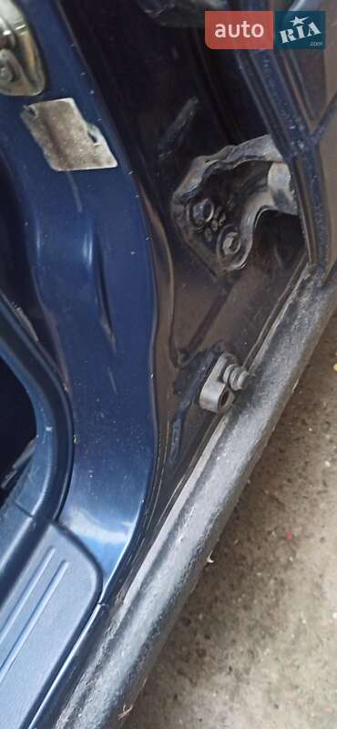 Седан Nissan Primera 1993 в Одесі