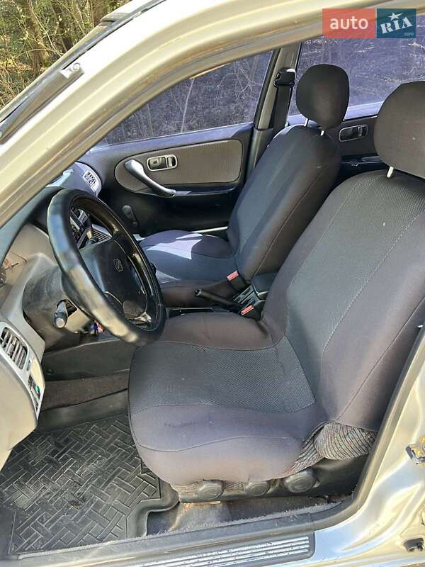 Универсал Nissan Primera 1992 в Самборе