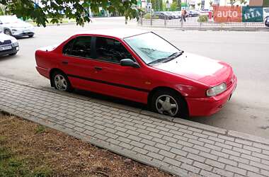 Седан Nissan Primera 1993 в Луцке