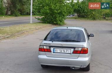 Лифтбек Nissan Primera 1998 в 