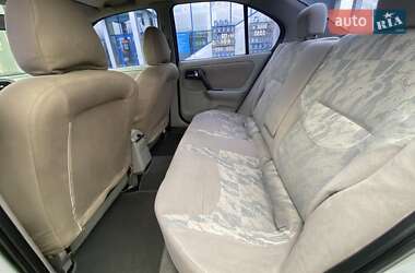 Седан Nissan Primera 2001 в 