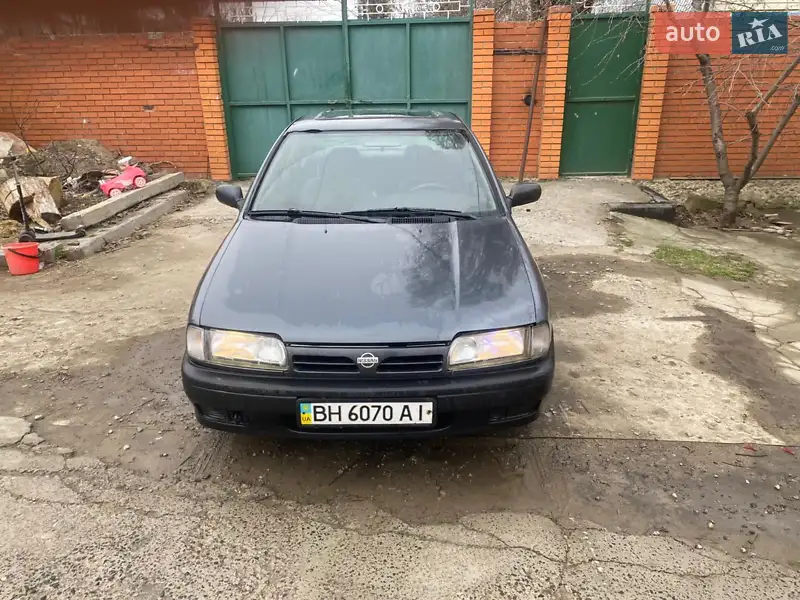 Nissan Primera 1992