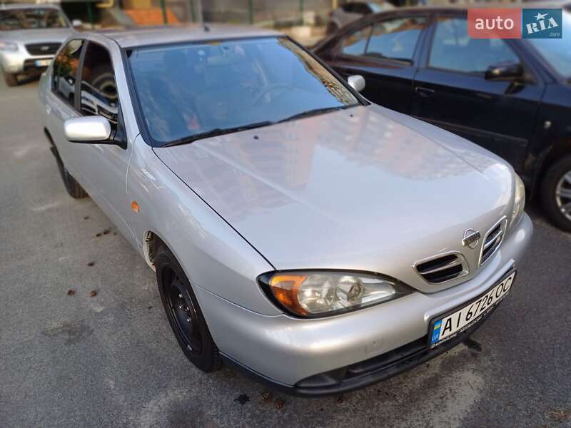 Седан Nissan Primera 2001 в Ирпене