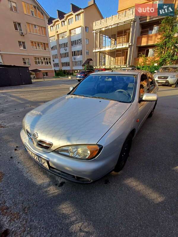 Седан Nissan Primera 2001 в Ирпене