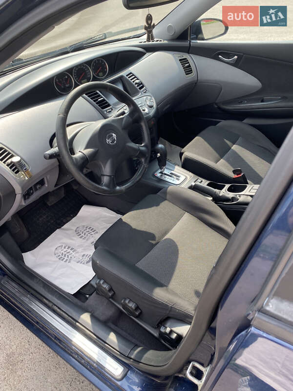 Седан Nissan Primera 2002 в Луцке