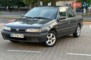 Седан Nissan Primera 1990 в Одессе