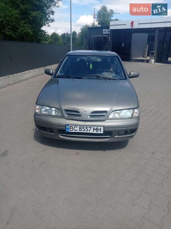 Nissan Primera 1996
