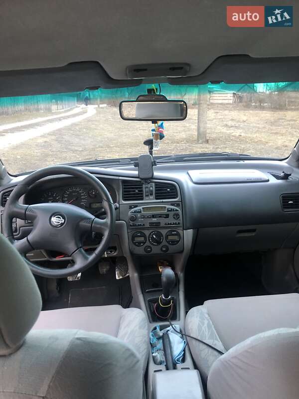 Седан Nissan Primera 2002 в Радехові