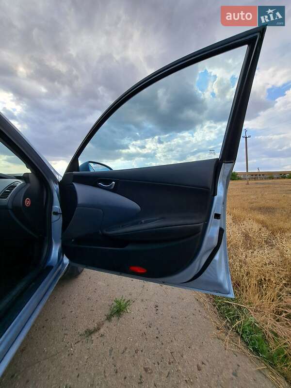 Ліфтбек Nissan Primera 2004 в Березнегуватому