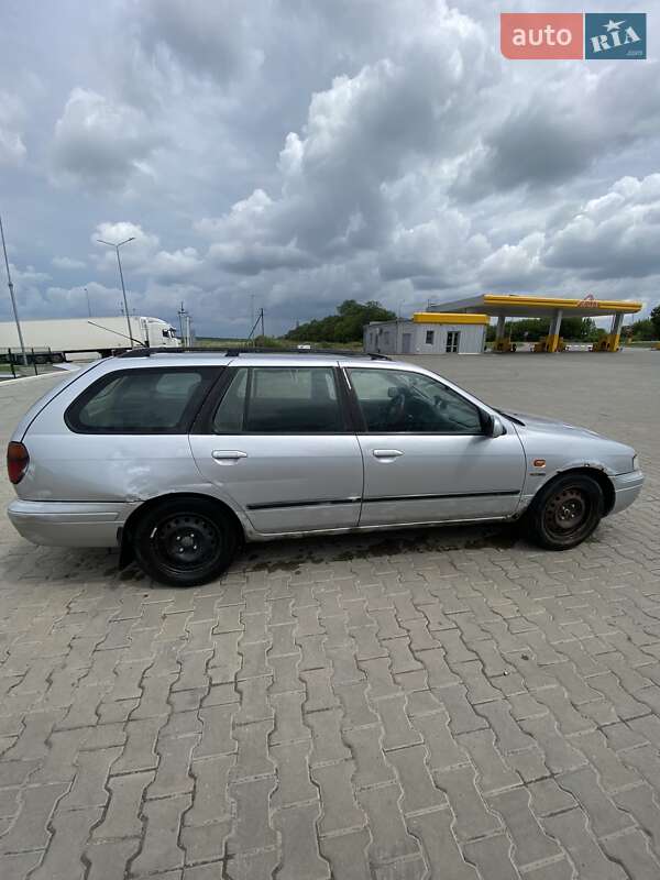 Універсал Nissan Primera 1998 в Луцьку