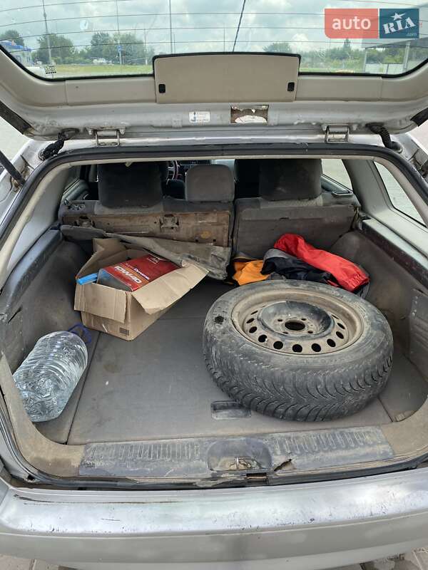 Універсал Nissan Primera 1998 в Луцьку