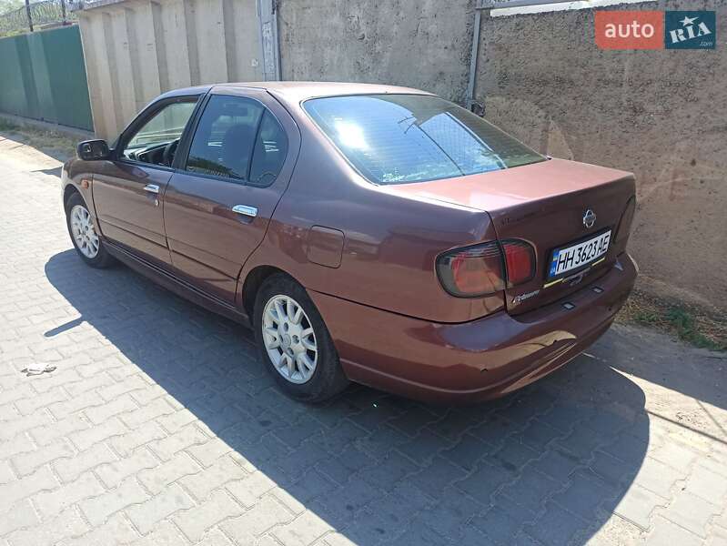 Nissan Primera 2001