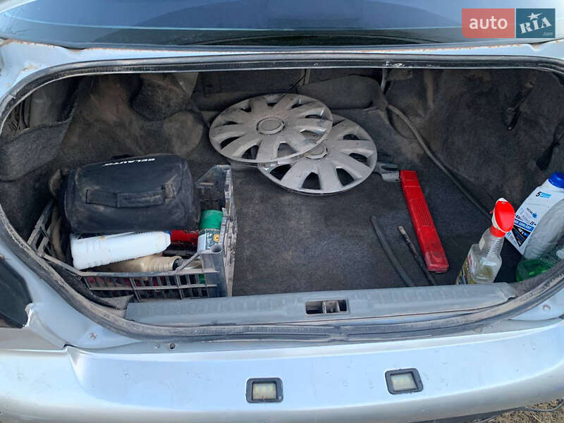 Седан Nissan Primera 2001 в Лановцах