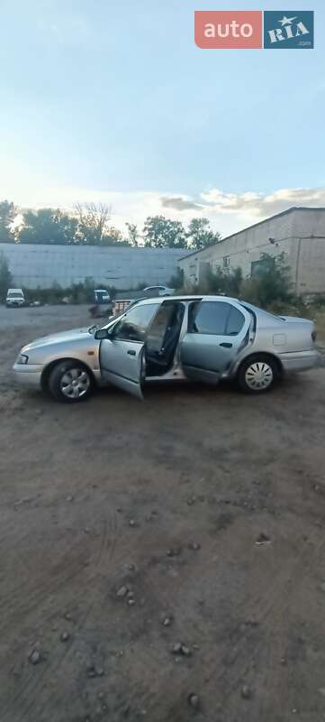 Седан Nissan Primera 1998 в Луцке фото 2 Седан Nissan Primera 1998 в Луцке