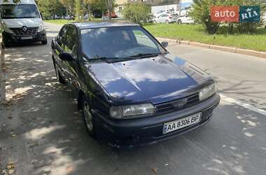 Седан Nissan Primera 1995 в Києві