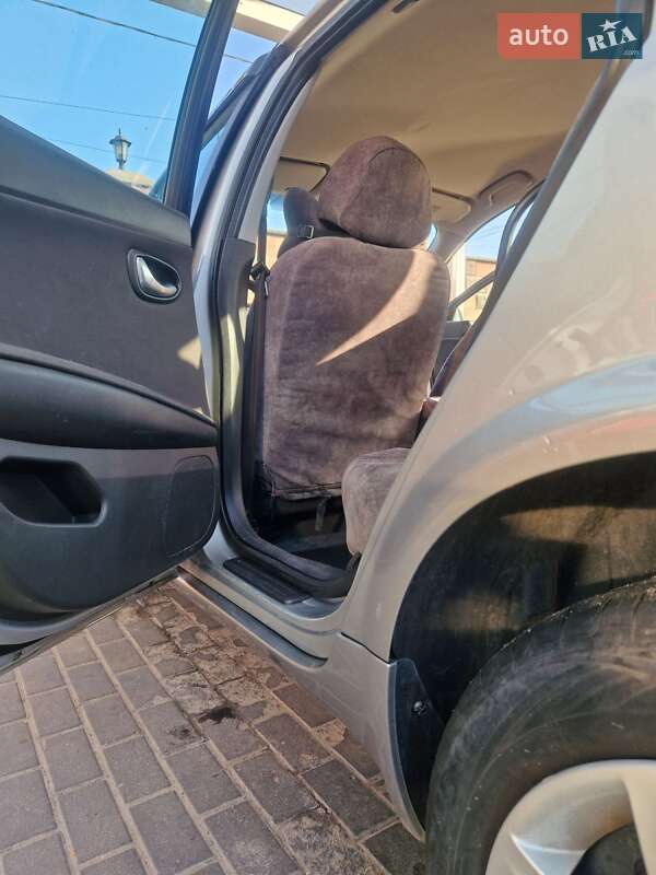 Универсал Nissan Primera 2004 в Ровно фото 6 Универсал Nissan Primera 2004 в Ровно