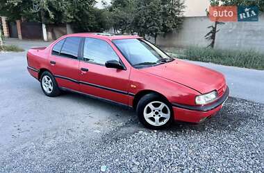 Седан Nissan Primera 1993 в Ізмаїлі
