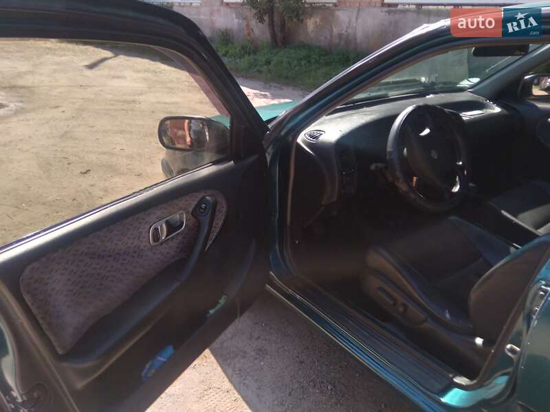 Седан Nissan Primera 1995 в Вінниці фото 3 Седан Nissan Primera 1995 в Вінниці
