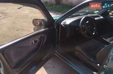 Седан Nissan Primera 1995 в 