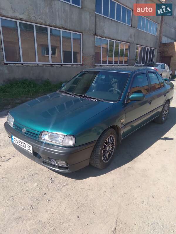 Седан Nissan Primera 1995 в 