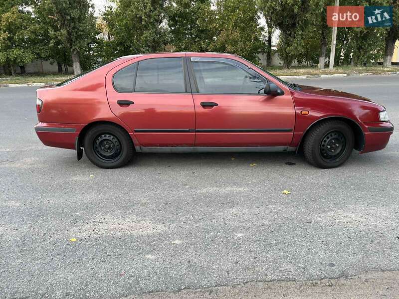 Лифтбек Nissan Primera 1997 в Черкассах