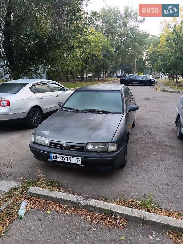 Хетчбек Nissan Primera 1993 в Миколаєві
