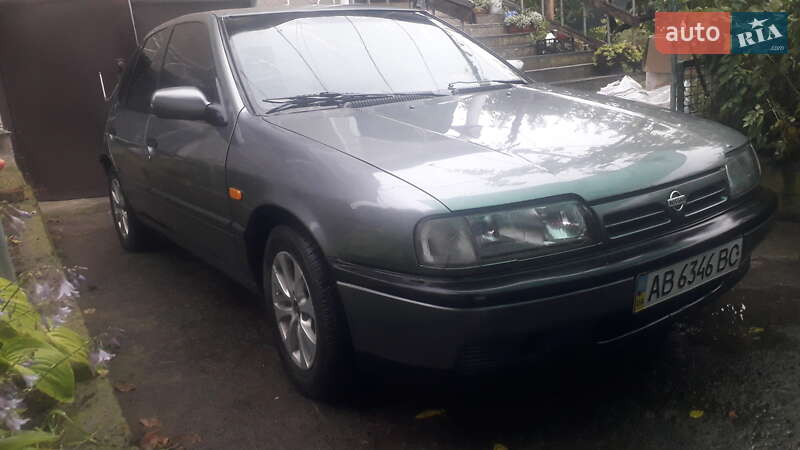 Nissan Primera 1993