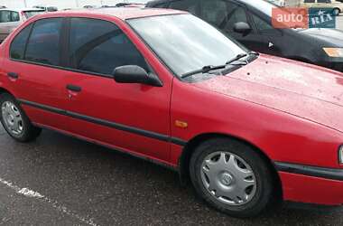 Седан Nissan Primera 1993 в Кременчуге