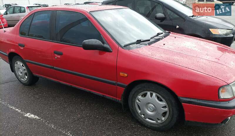 Nissan Primera 1993 Nissan Primera 1993