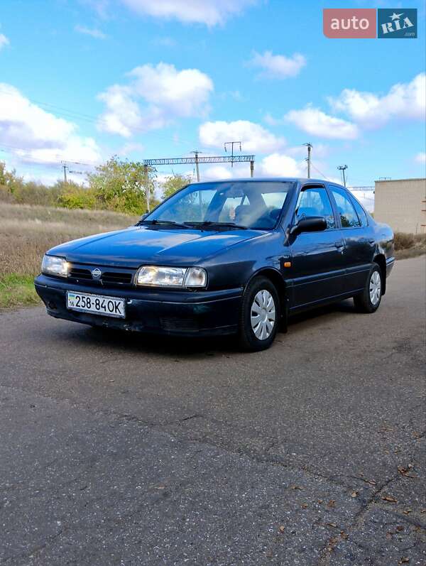 Nissan Primera 1992 Nissan Primera 1992