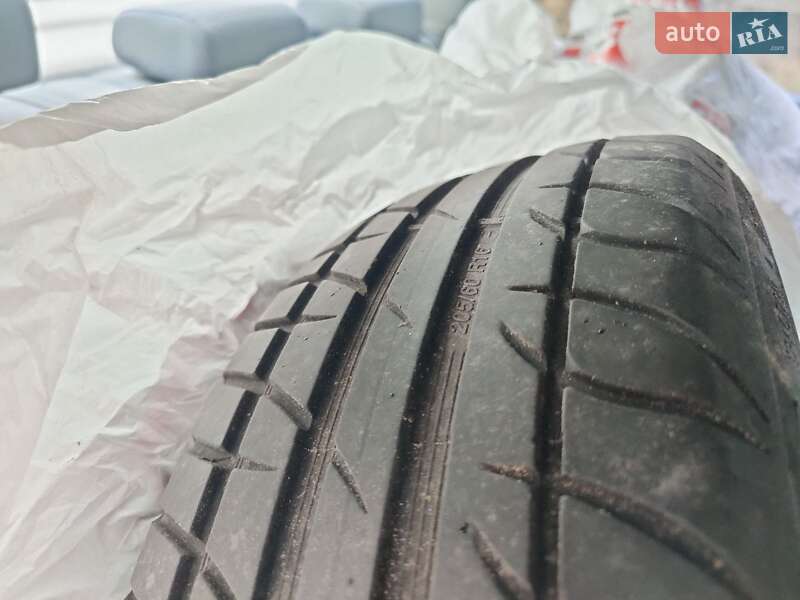 Седан Nissan Primera 2005 в Киеве