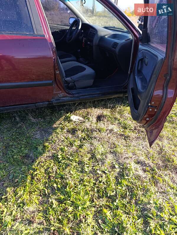 Седан Nissan Primera 1994 в Вознесенске