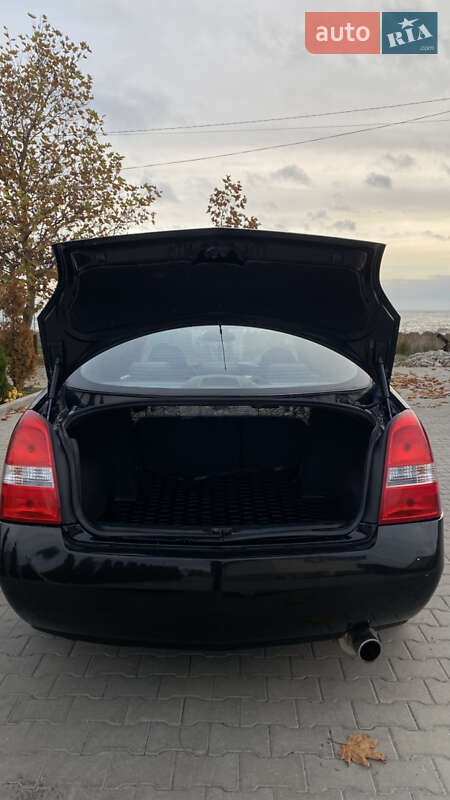 Седан Nissan Primera 2004 в Южном