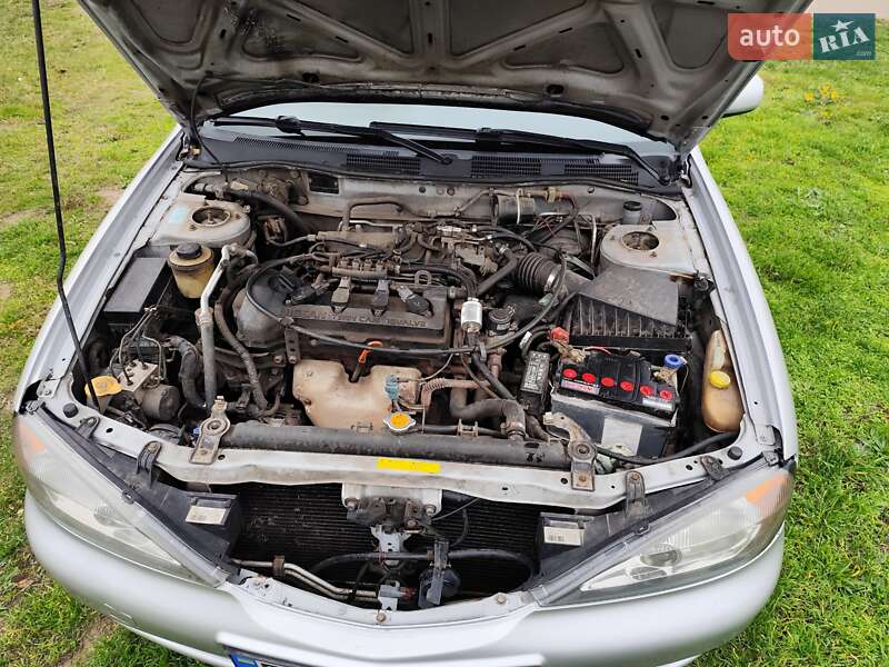 Седан Nissan Primera 2001 в Южному