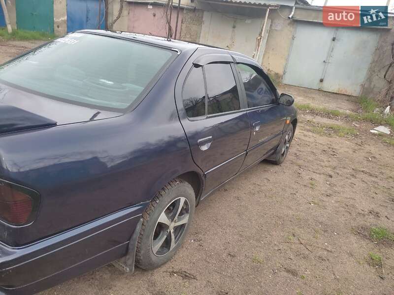 Седан Nissan Primera 1992 в Белгороде-Днестровском фото 6 Седан Nissan Primera 1992 в Белгороде-Днестровском