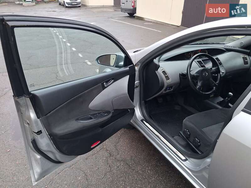 Седан Nissan Primera 2003 в Києві