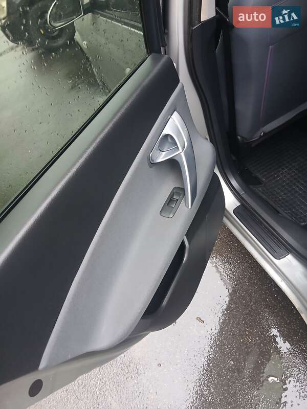 Универсал Nissan Primera 2005 в Виннице