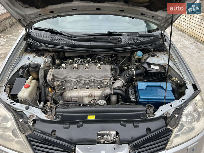 Универсал Nissan Primera 2002 в Гусятине фото 41 Универсал Nissan Primera 2002 в Гусятине