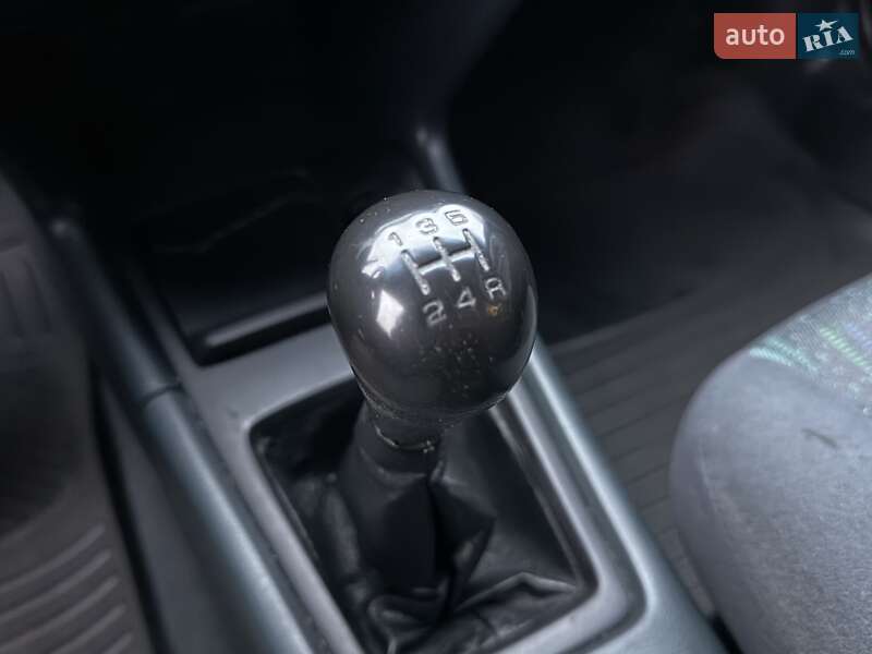 Седан Nissan Primera 1996 в Киеве