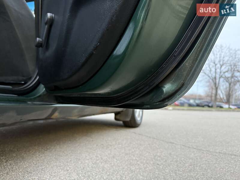 Седан Nissan Primera 1996 в Киеве