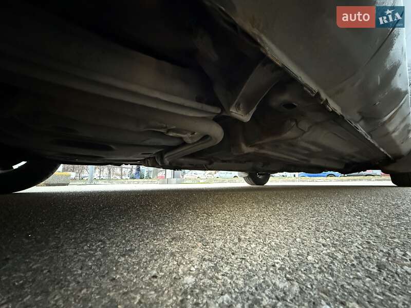 Седан Nissan Primera 1996 в Киеве