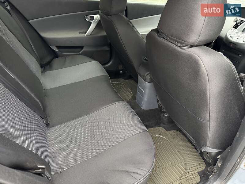 Седан Nissan Primera 2006 в Дніпрі