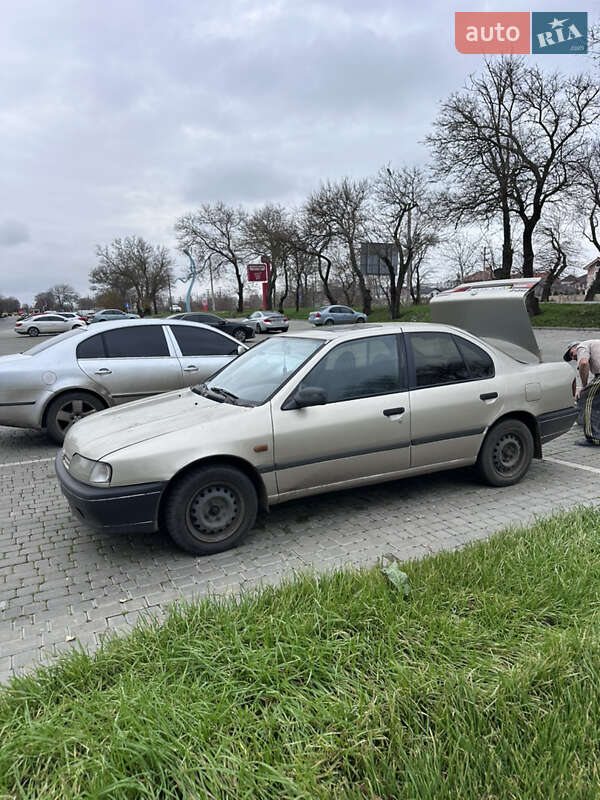 Седан Nissan Primera 1993 в Одесі фото 3 Седан Nissan Primera 1993 в Одесі